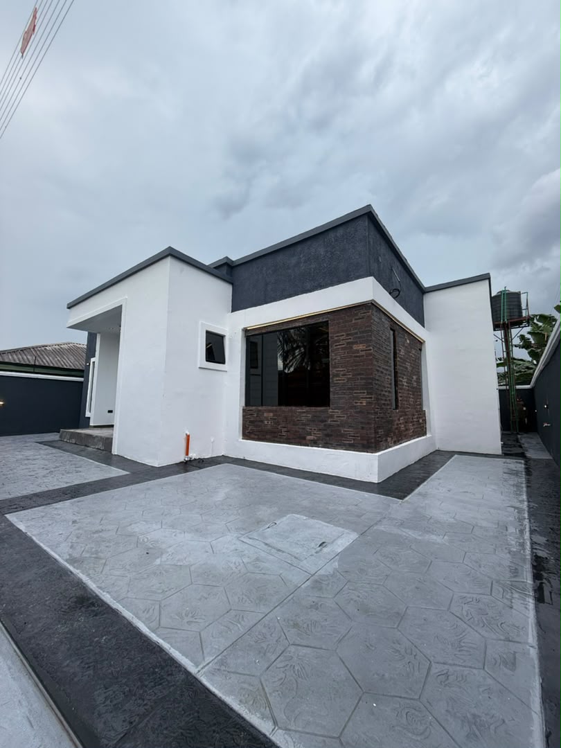 Contemporary 3Bedroom Bungalow