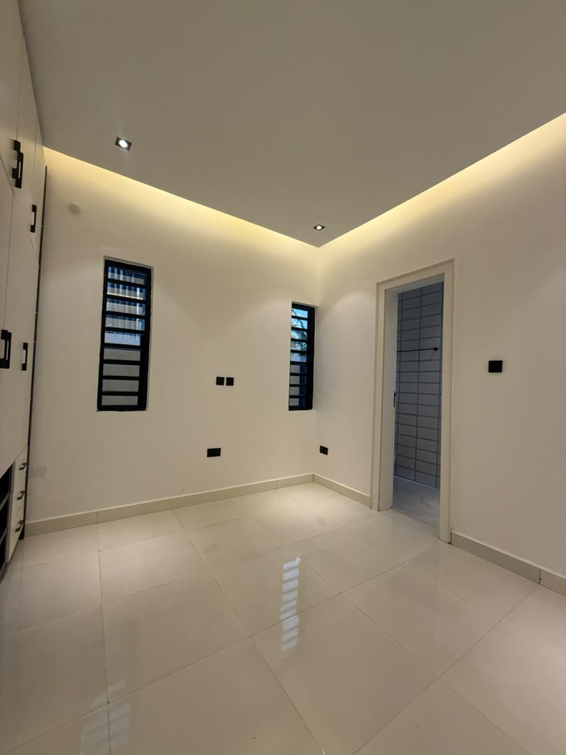 Contemporary 3Bedroom Bungalow